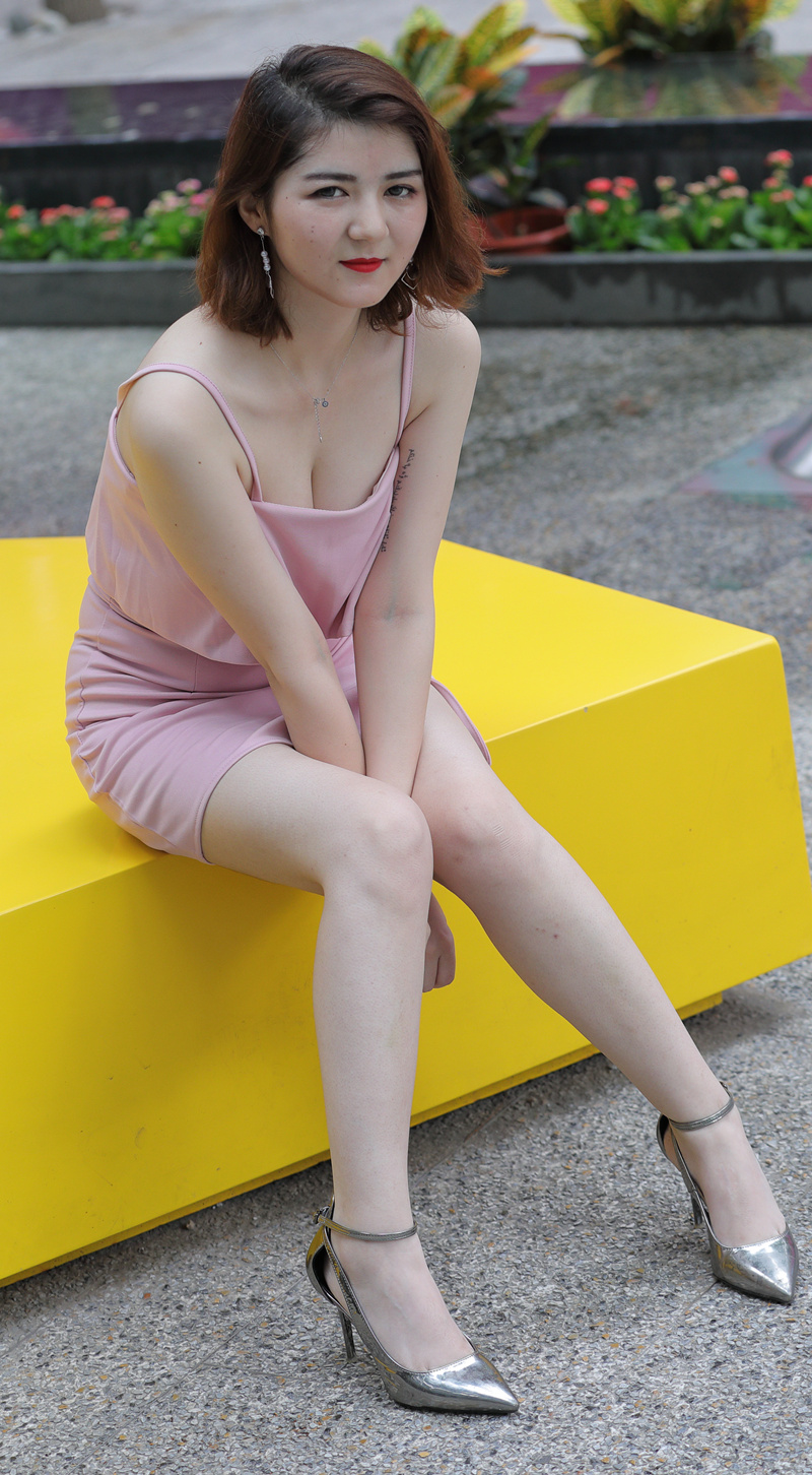 粉色短裙-图满多