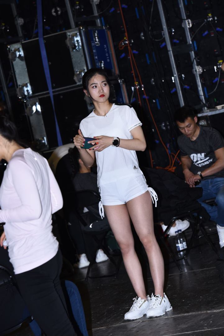 图片[5]-展会热裤模特-图满多