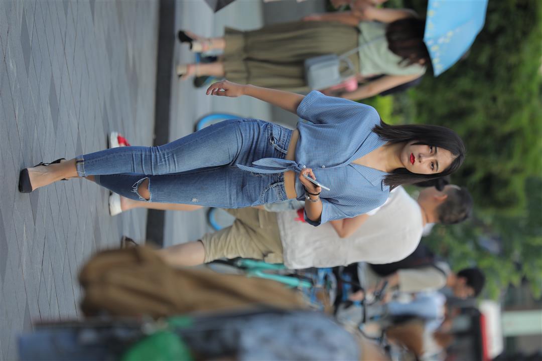 图片[3]-时尚的牛仔裤-图满多