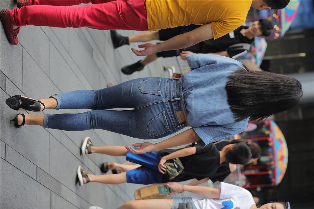 图片[7]-时尚的牛仔裤-图满多