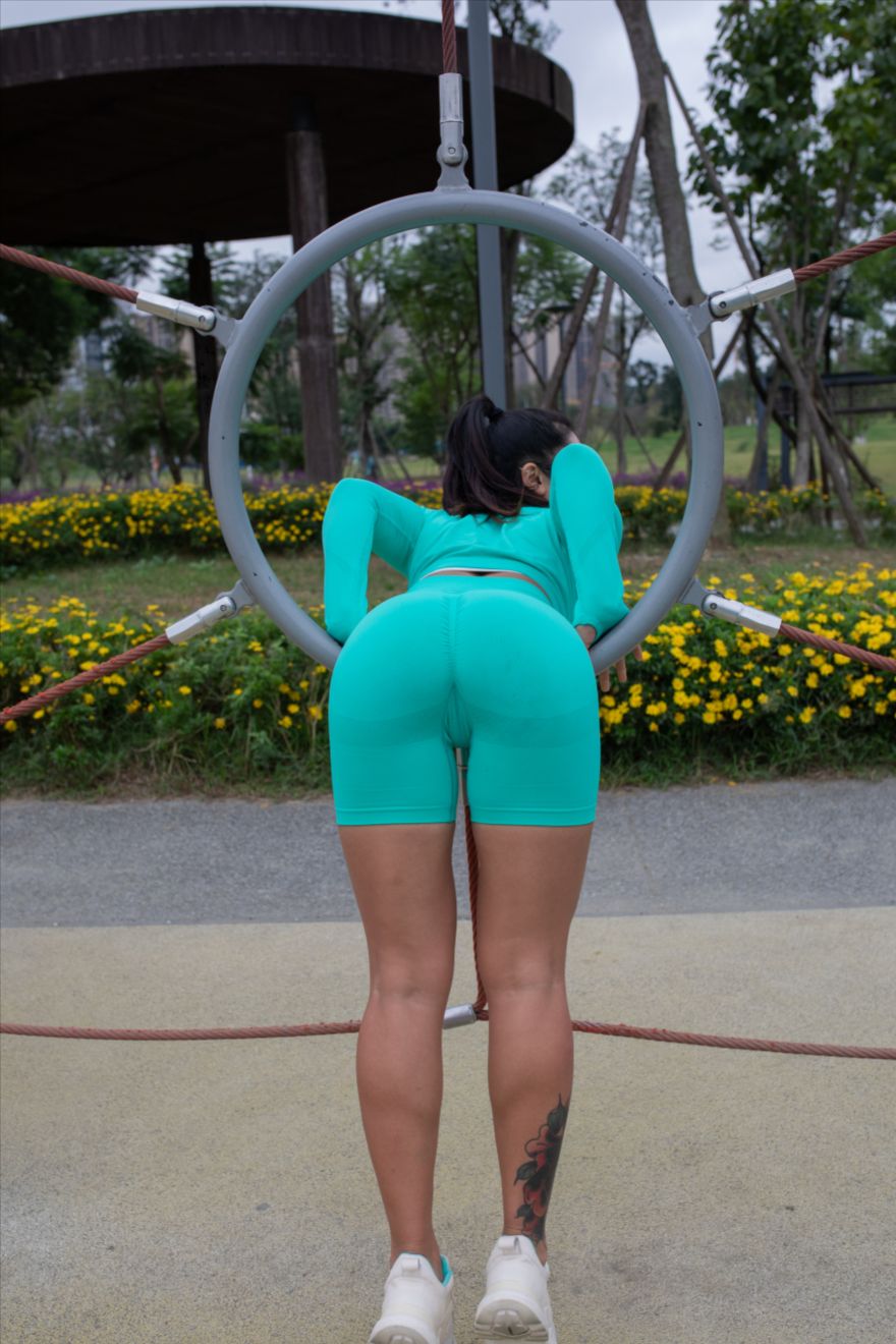 图片[5]-绿色紧身-图满多