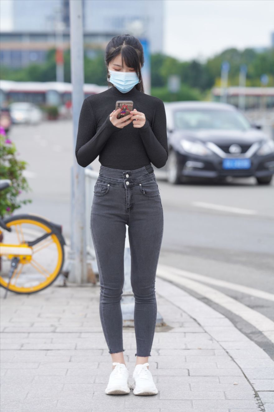 图片[5]-牛仔裤露背装-图满多