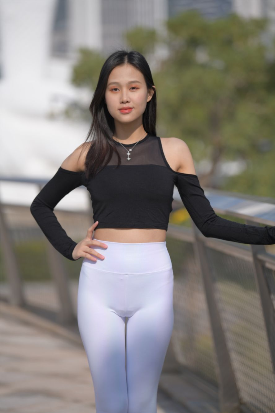 白色紧身裤(套图+视频)-图满多