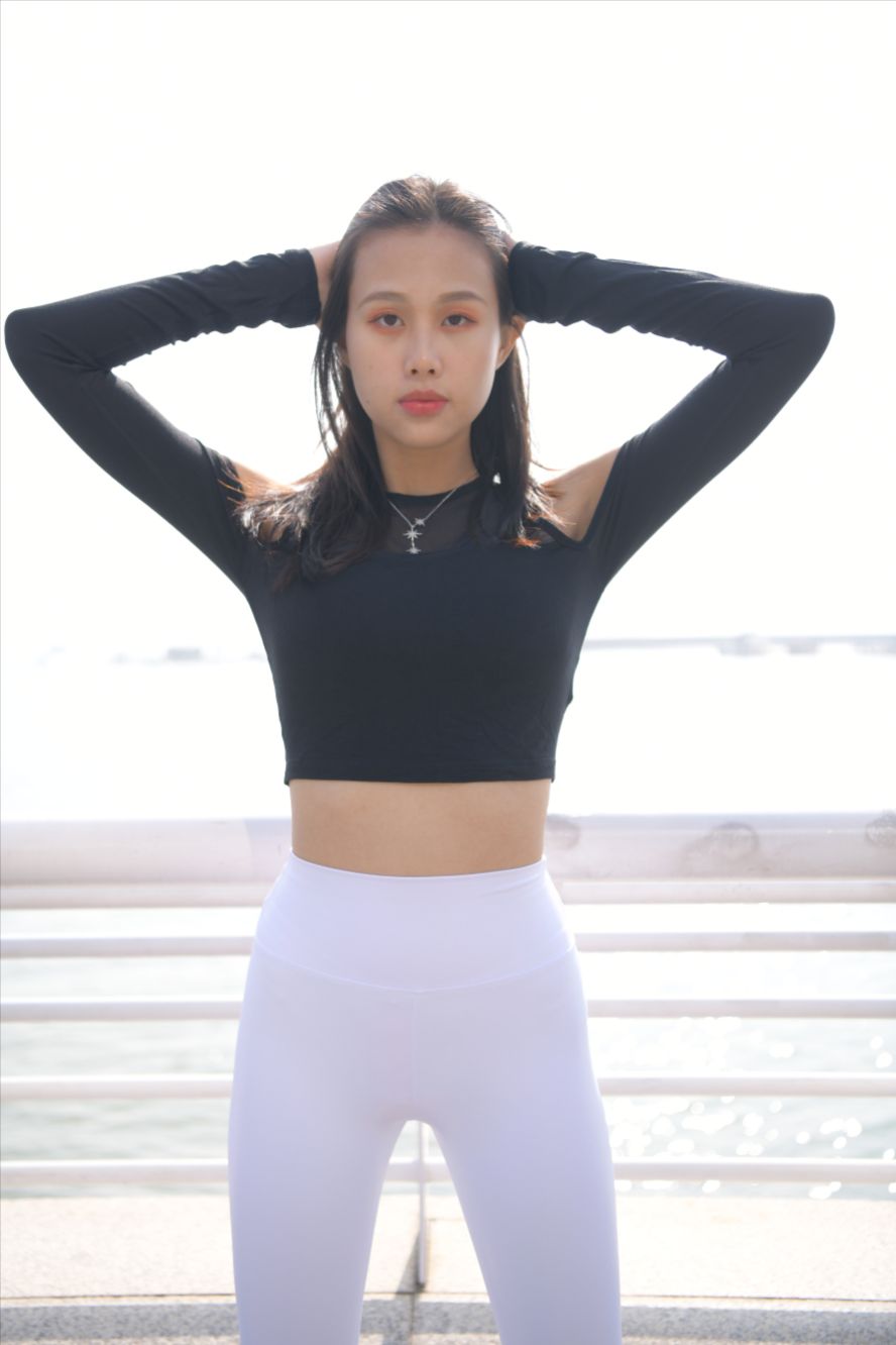 图片[3]-白色紧身裤(套图+视频)-图满多