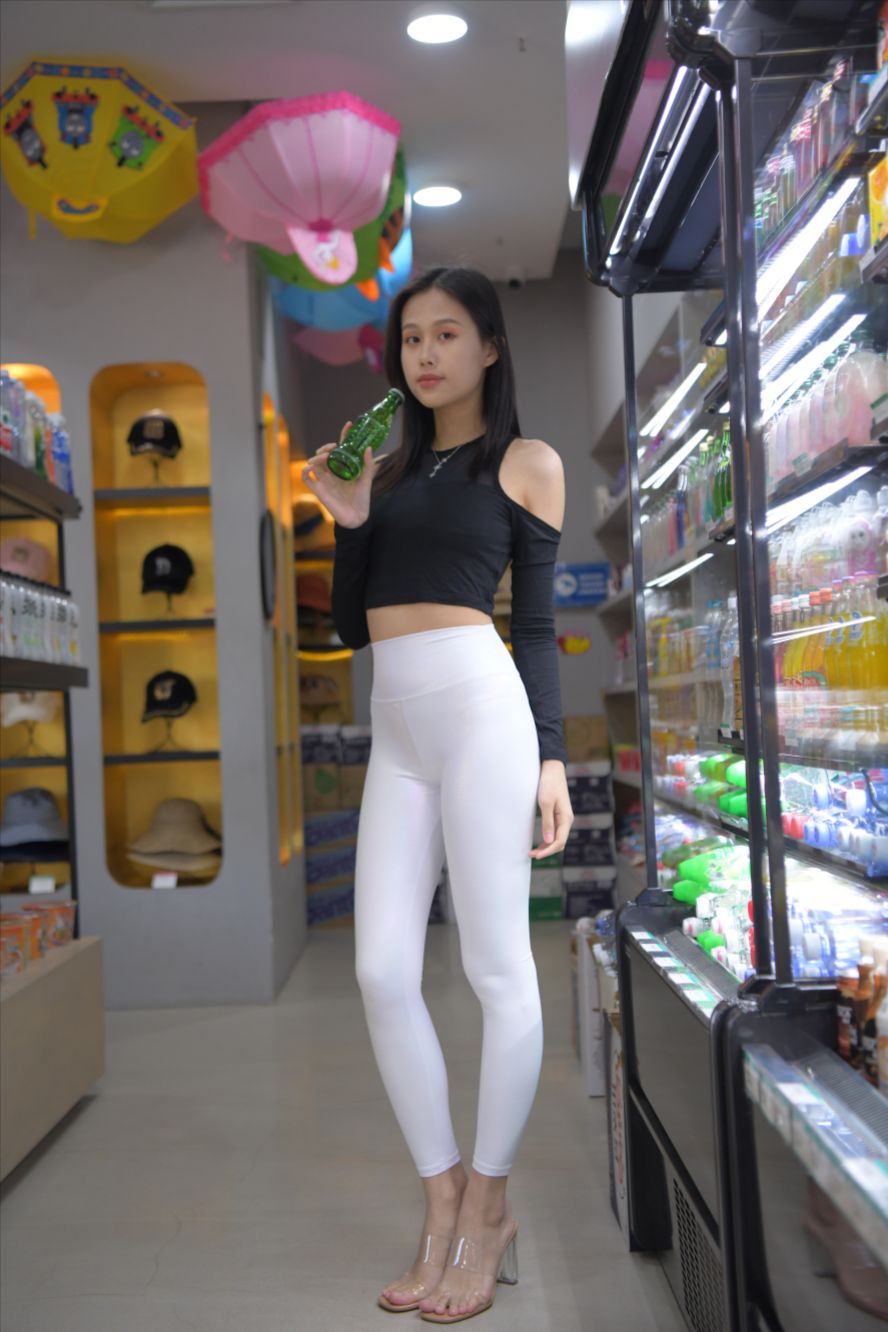 图片[6]-白色紧身裤(套图+视频)-图满多