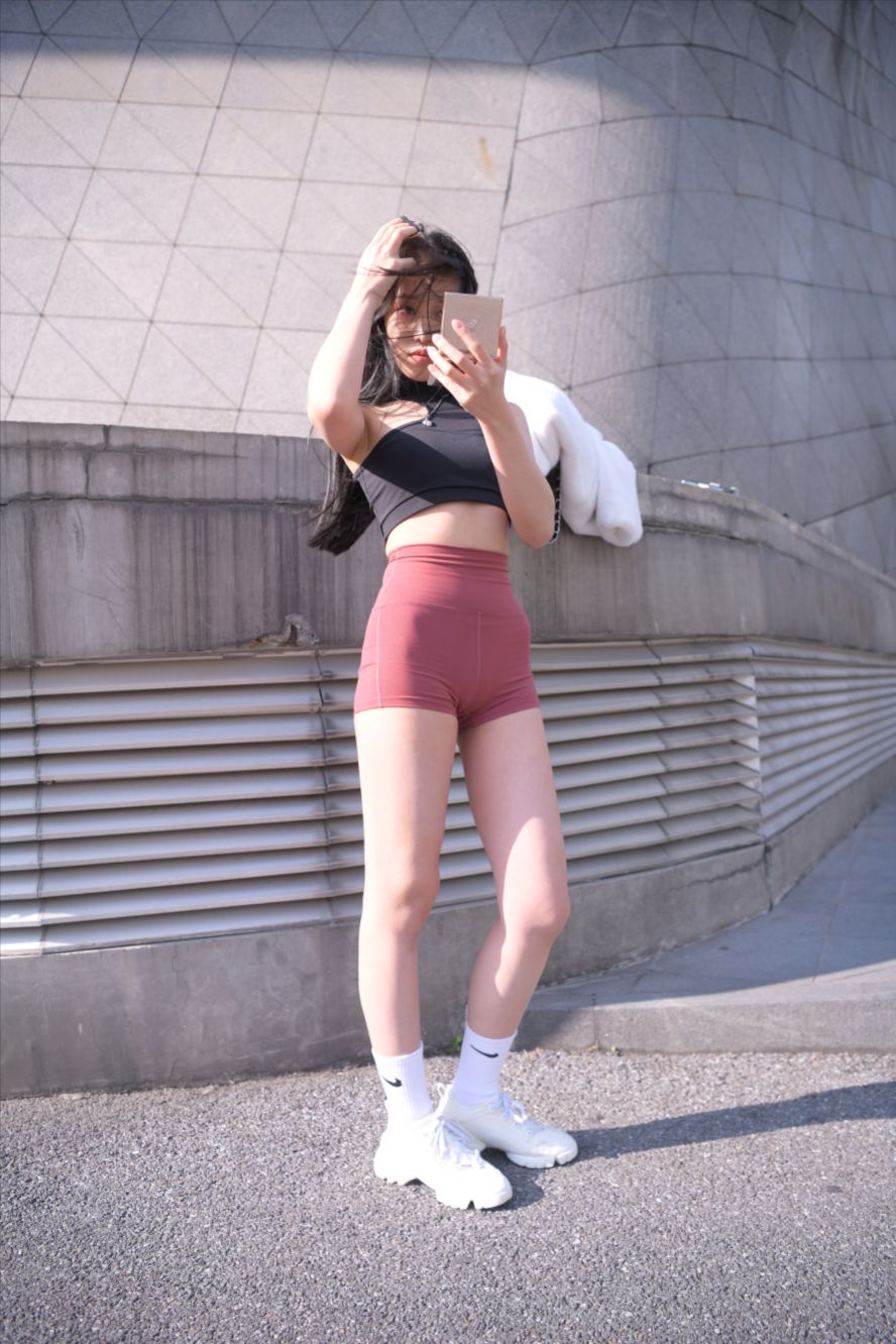 红色热裤(套图+视频)-图满多