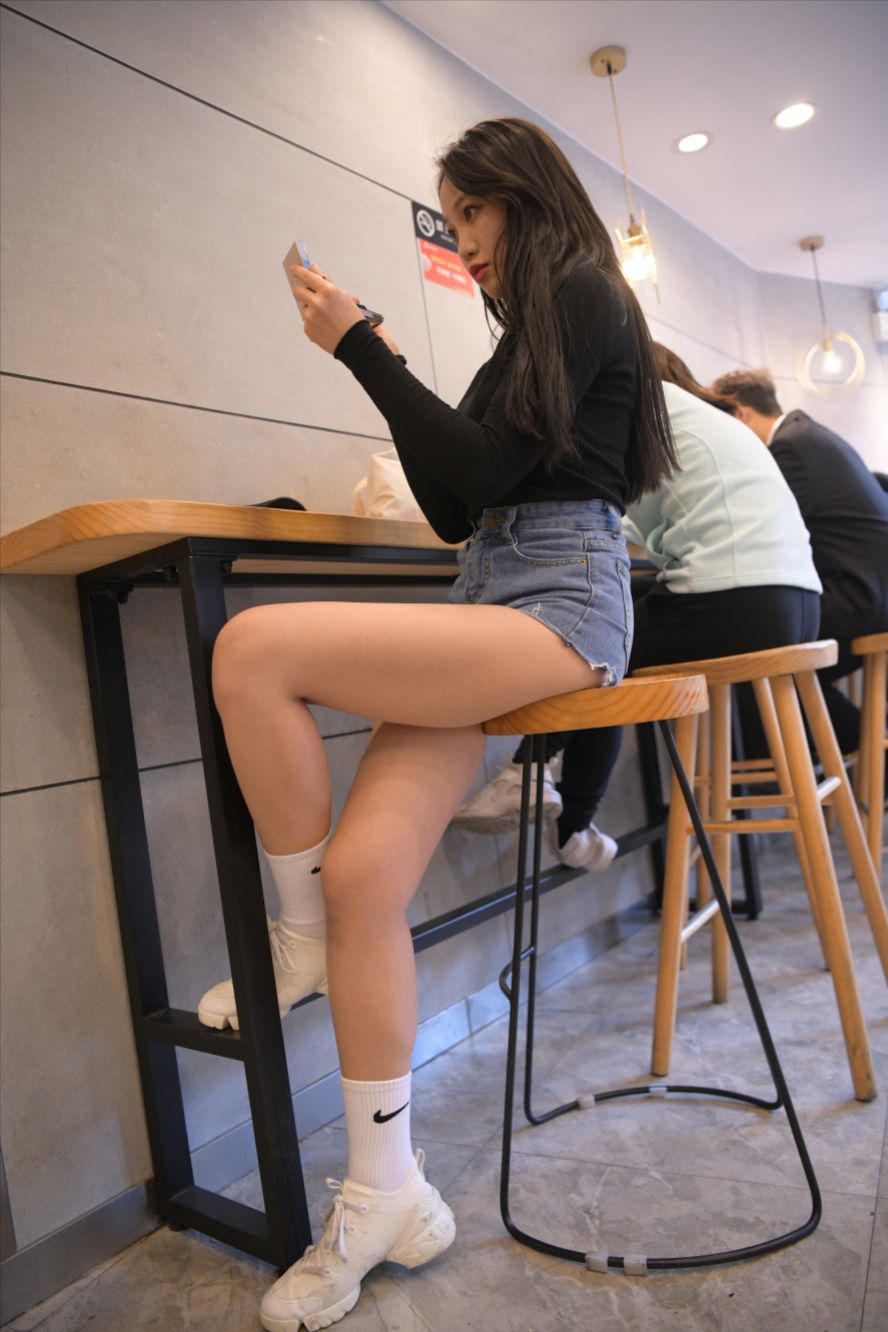 图片[2]-牛仔热裤大长腿(套图+视频)-图满多