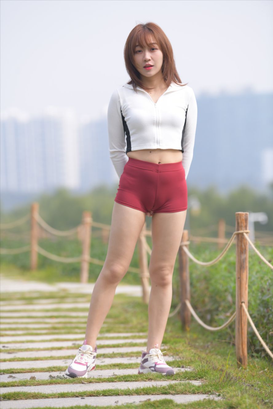 图片[2]-红色紧身热裤(套图+视频)-图满多