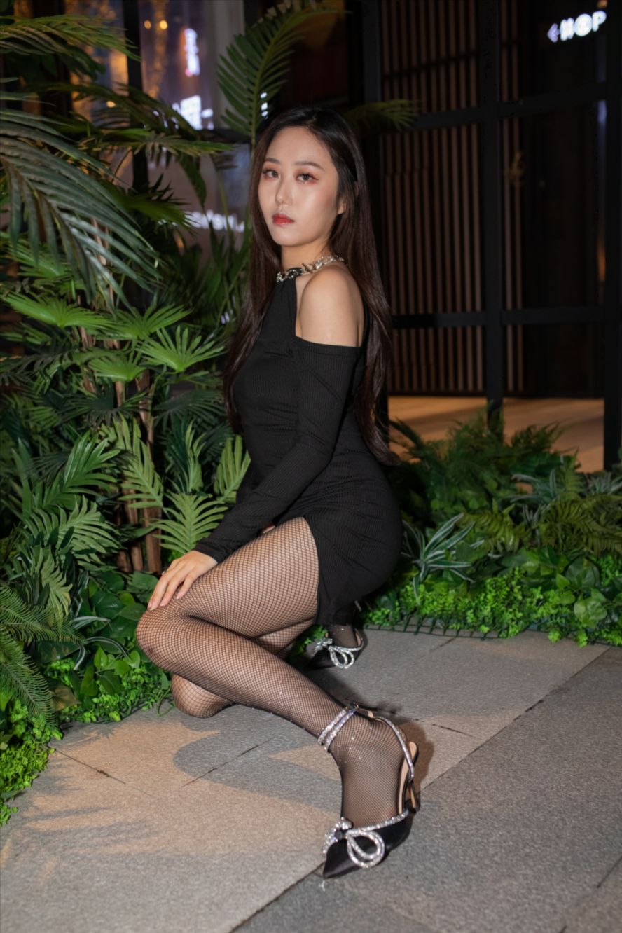 图片[4]-短裙黑丝(套图+视频)-图满多