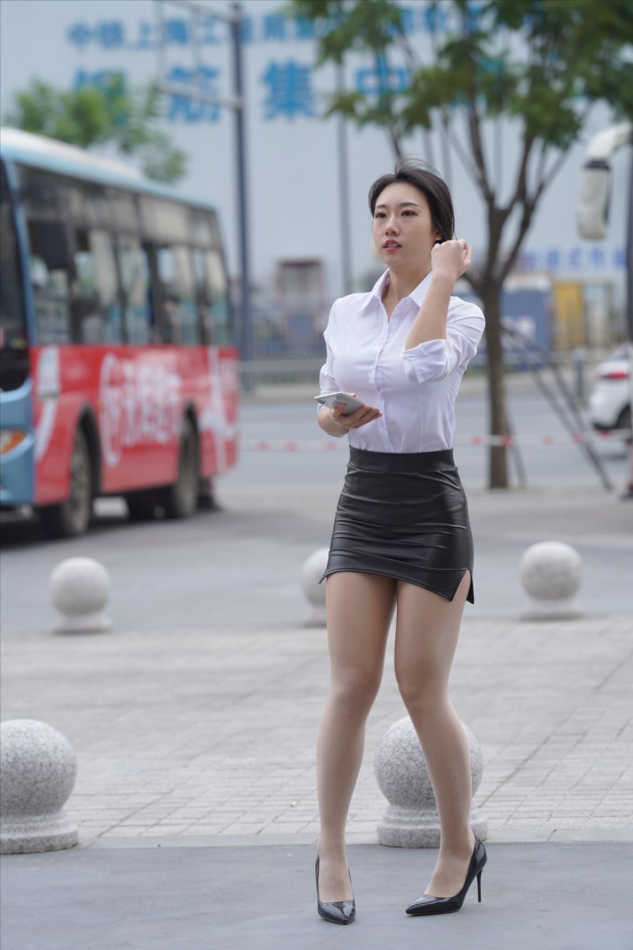 图片[10]-皮革短裙丝袜(套图+视频)-图满多