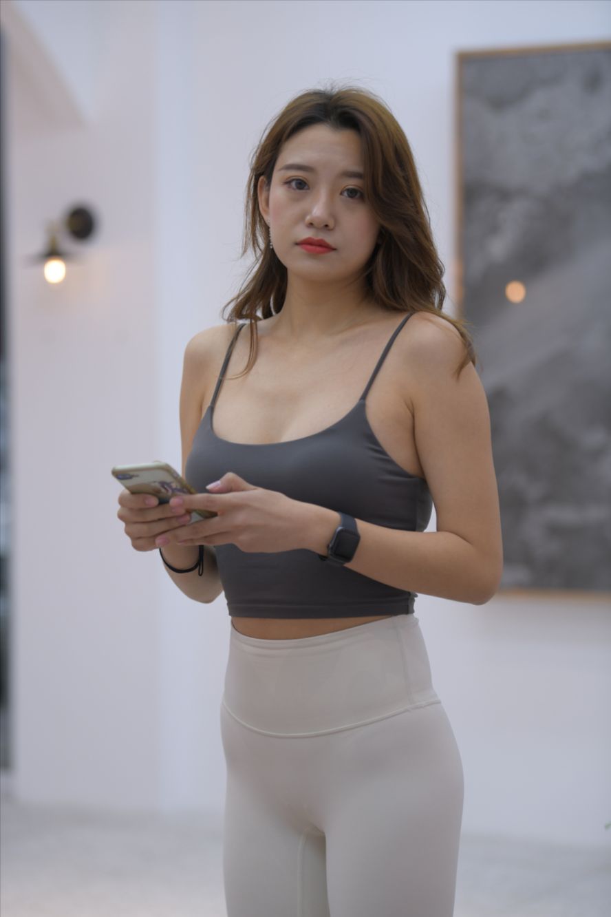 图片[2]-白色紧身裤(套图+视频)-图满多