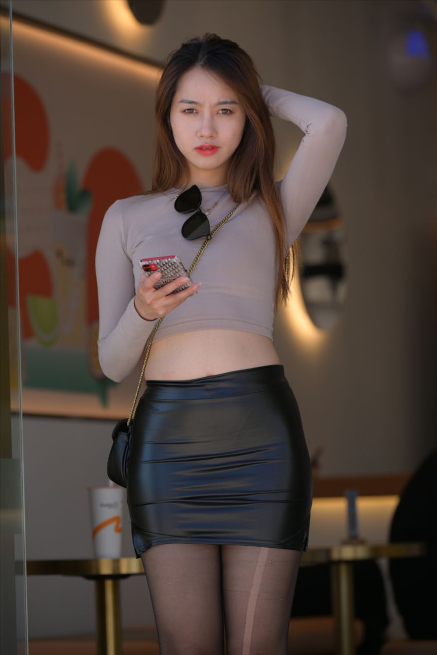 图片[5]-皮裙丝袜(套图+视频)-图满多