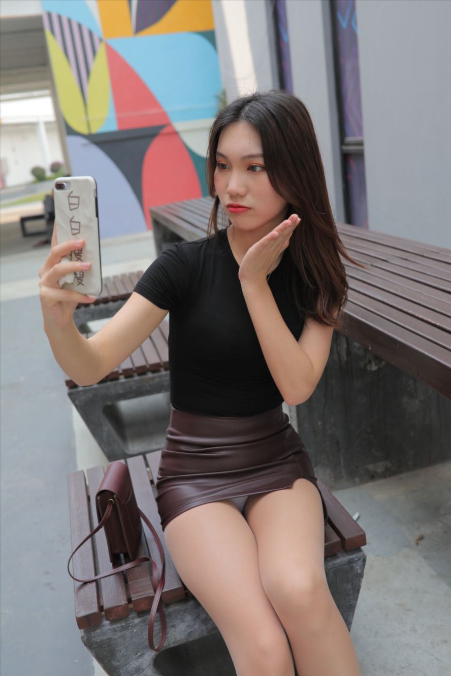 图片[9]-皮革短裙(套图+视频)-图满多