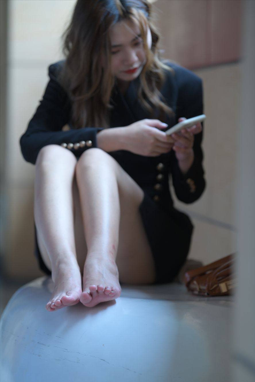 图片[8]-短裙丝袜(套图+视频)-图满多