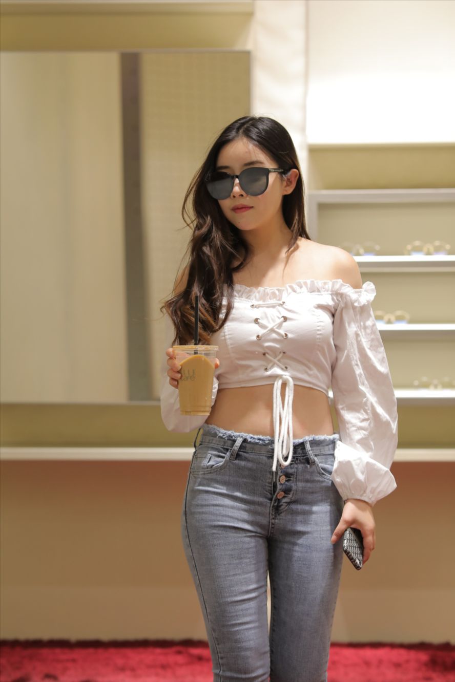 图片[4]-牛仔裤露脐装(套图+视频)-图满多