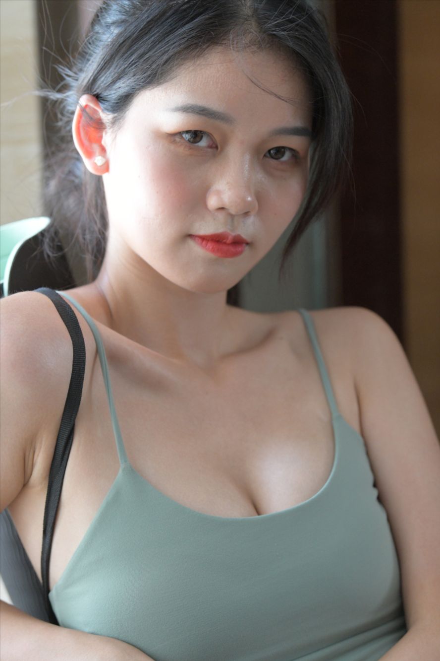 图片[4]-黑色瑜伽裤女孩(套图+视频)-图满多