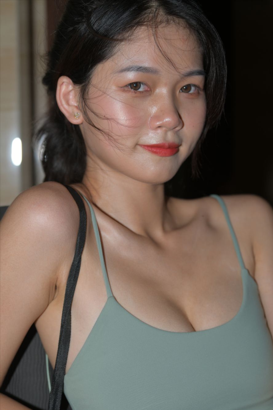 黑色瑜伽裤女孩(套图+视频)-图满多