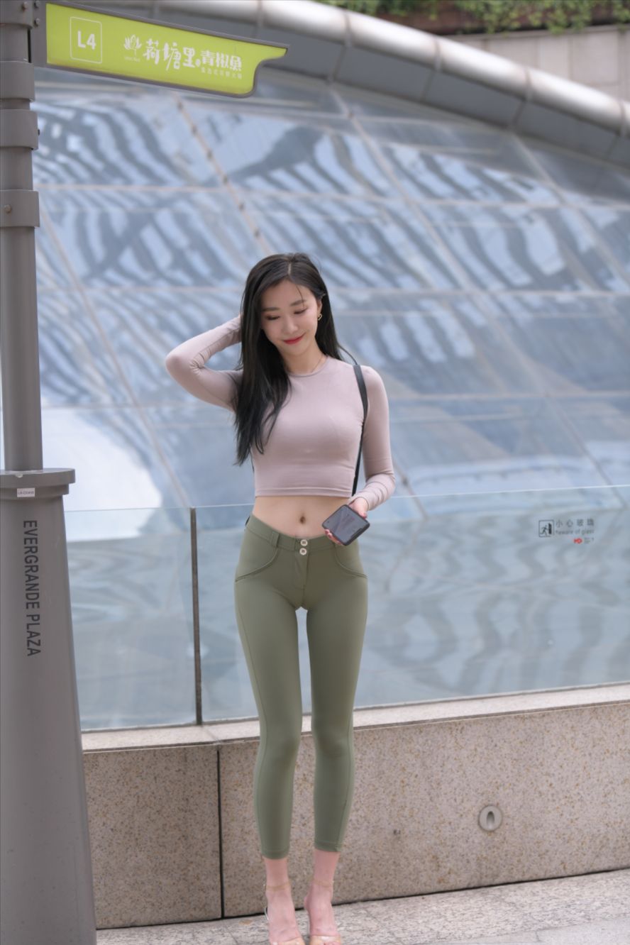 图片[4]-紧身裤(套图+视频)也许有一天-图满多