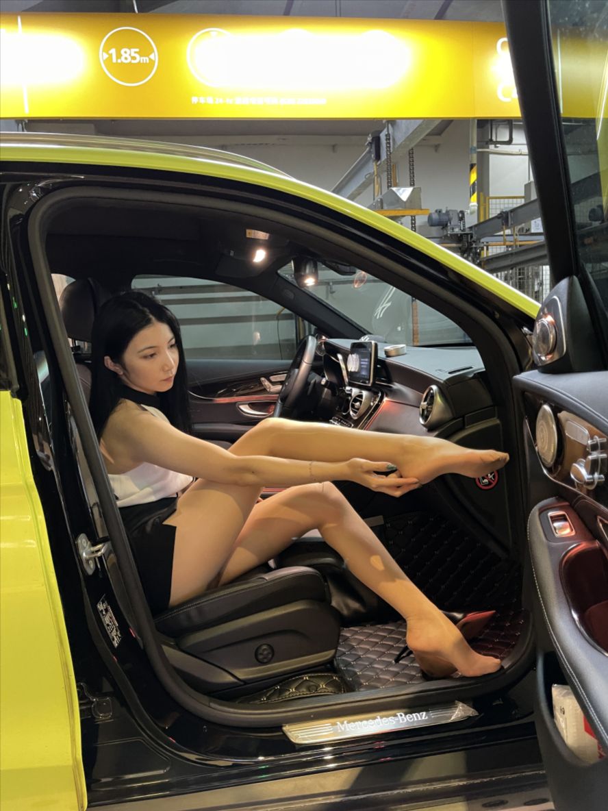 图片[10]-短裙丝袜(套图+视频)-图满多