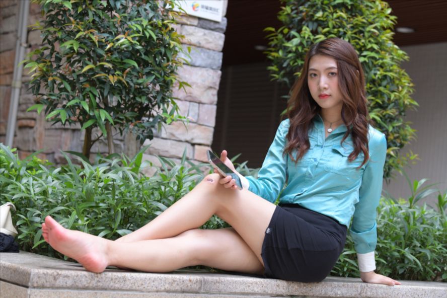 短裙黑丝袜(套图+视频)-图满多