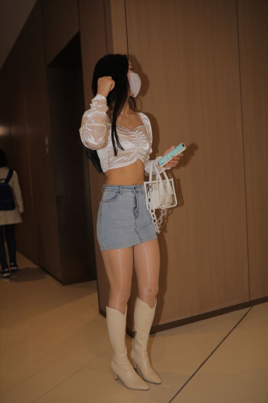 图片[2]-牛仔短裙(套图+视频)-图满多