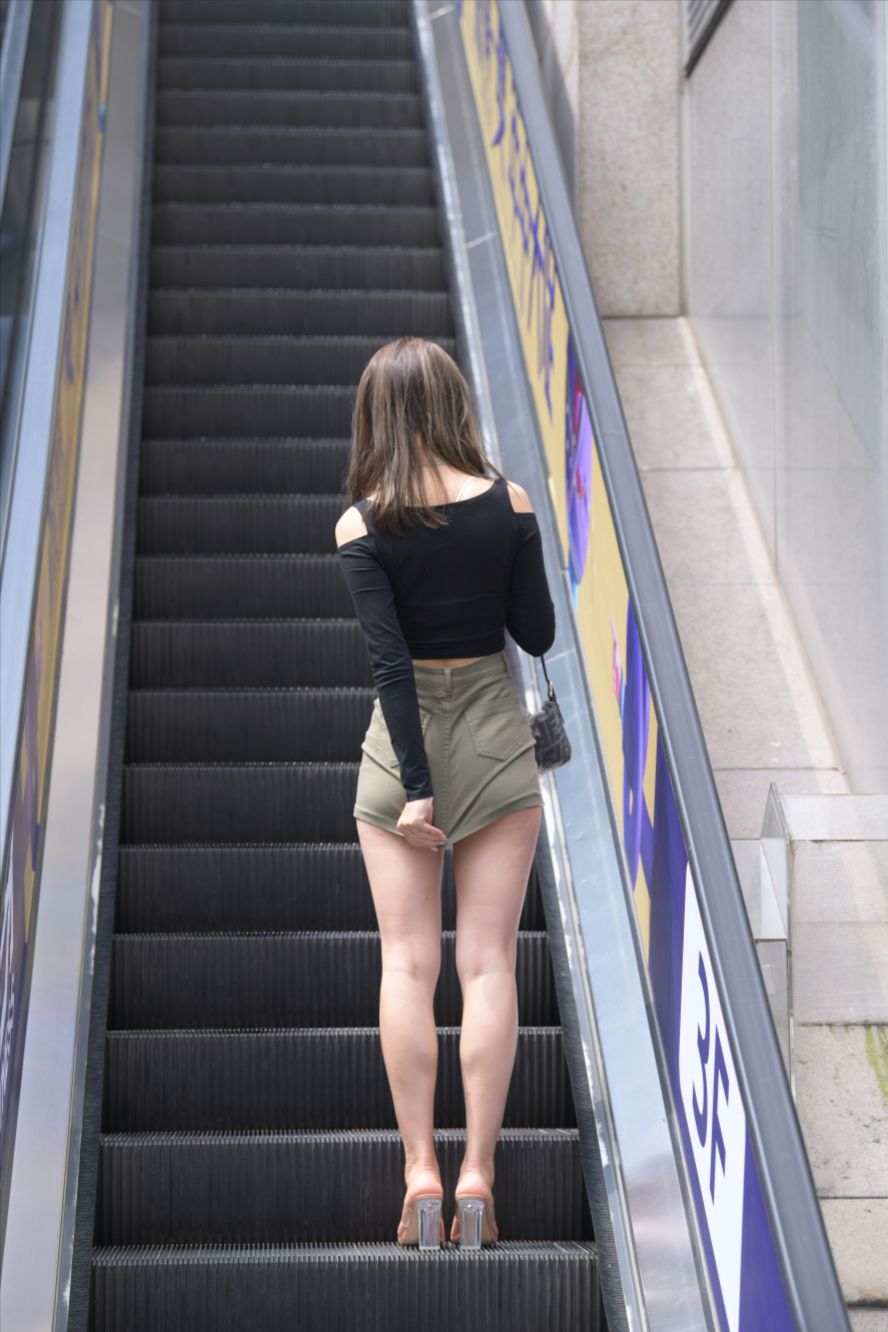 图片[9]-绿色短裙(套图+视频)-图满多