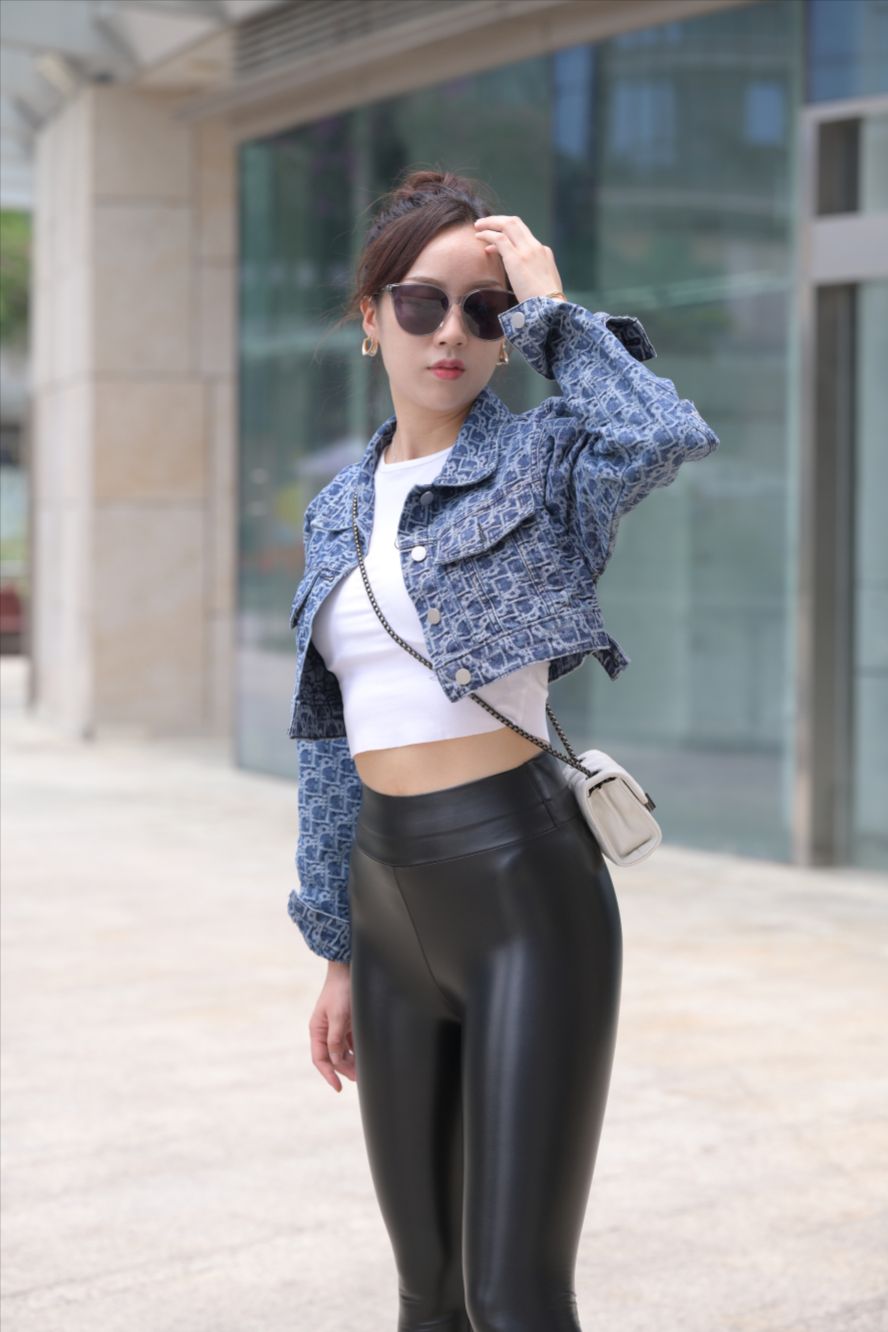 图片[2]-紧身皮裤(套图+视频)-图满多