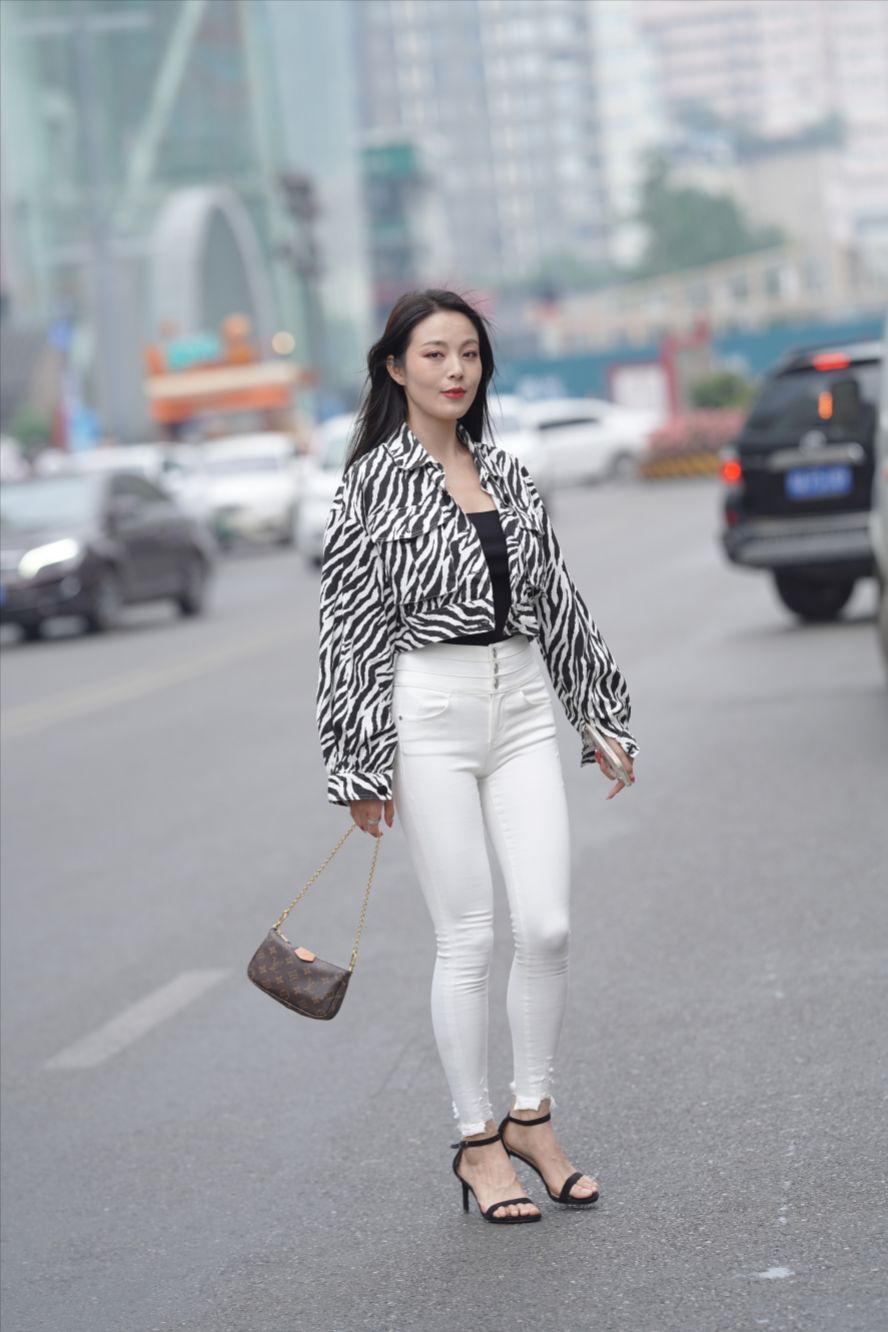 图片[8]-紧身白裤(套图+视频)-图满多