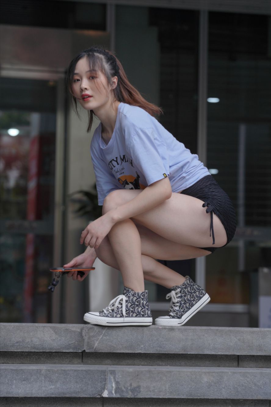 图片[7]-攀岩的热裤美女(套图+视频)-图满多