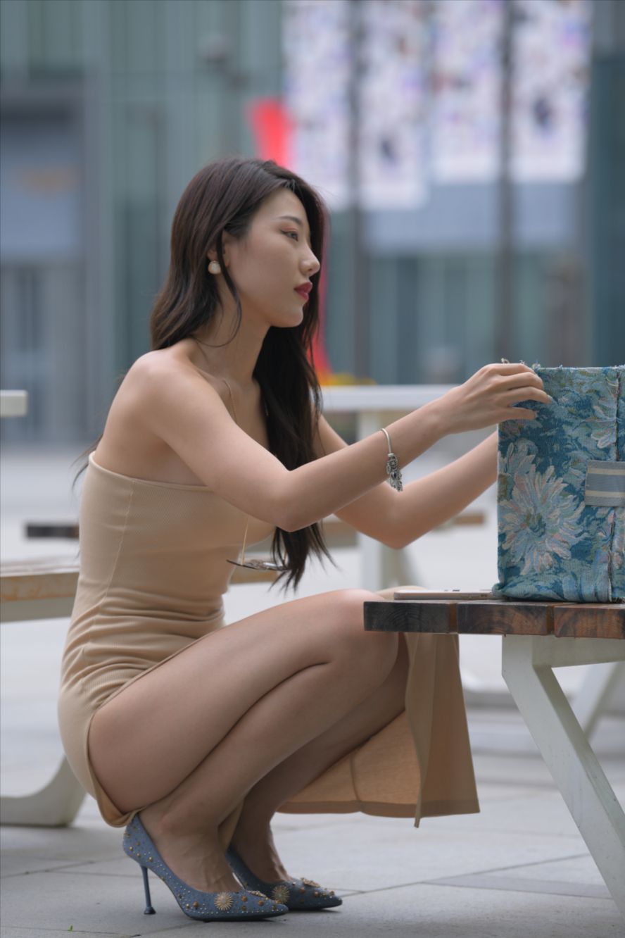 图片[4]-黄长裙(套图+视频)-图满多