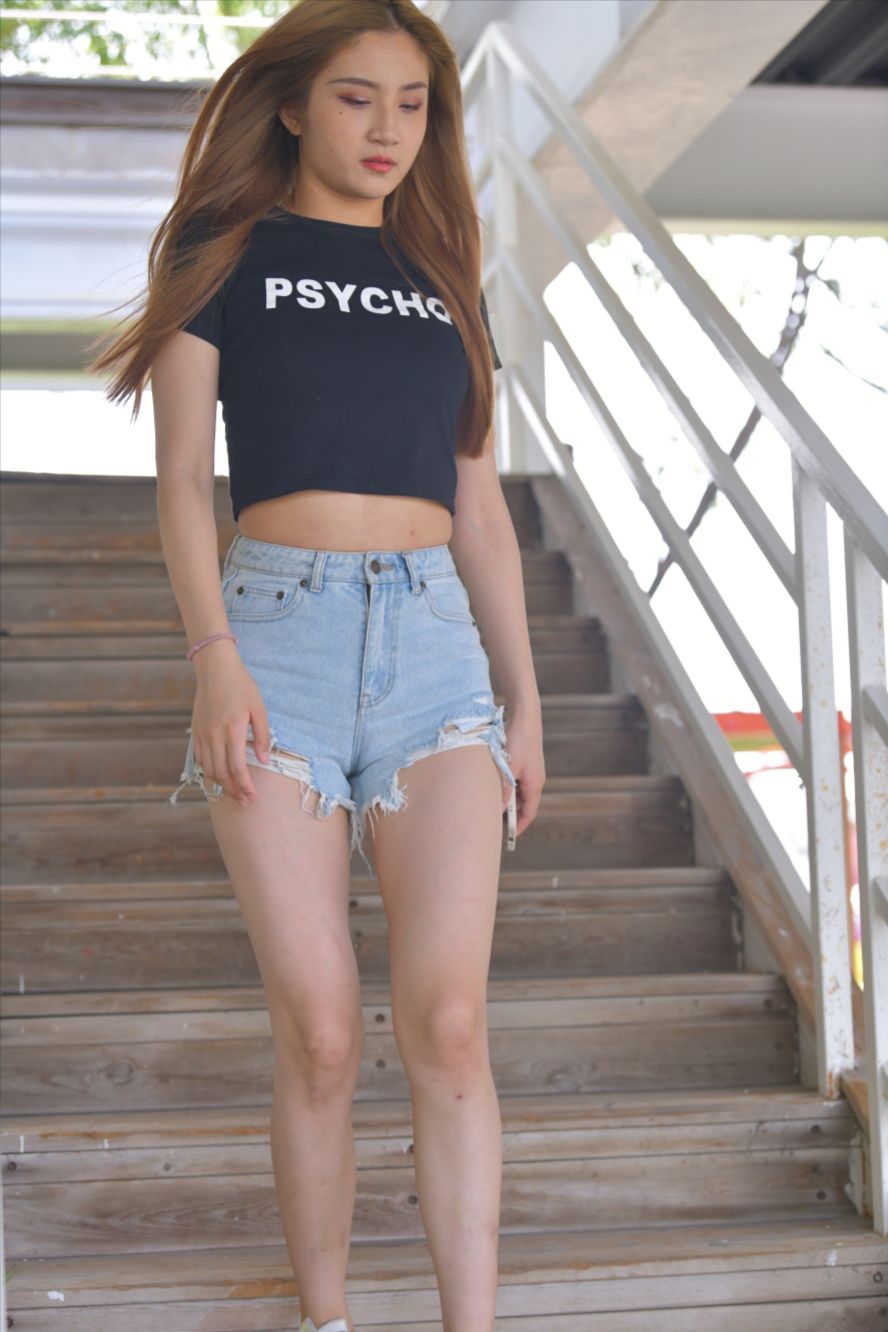 蓝色牛仔热裤(套图+视频)-图满多