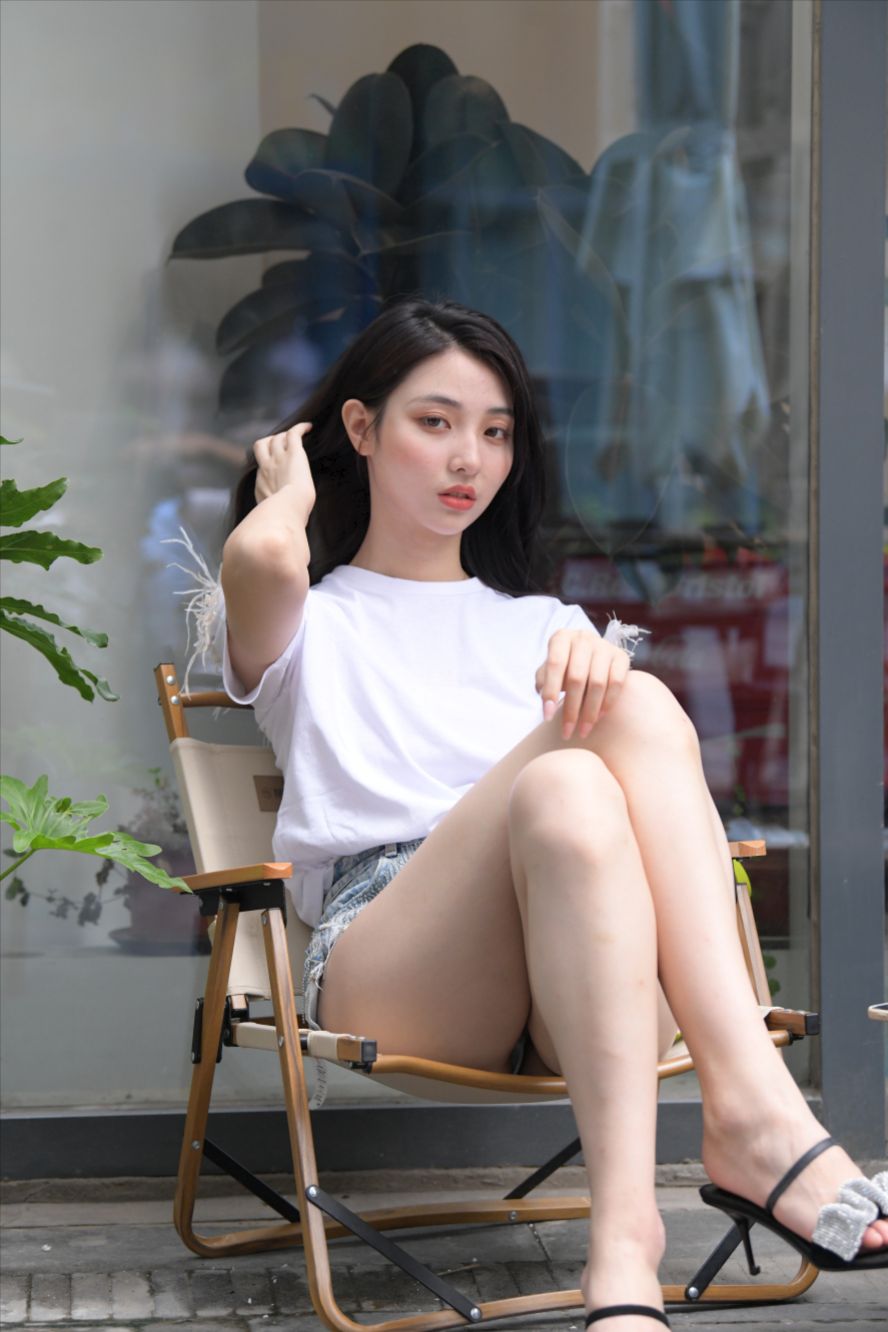 图片[2]-蓝色牛仔热裤(套图+视频)-图满多