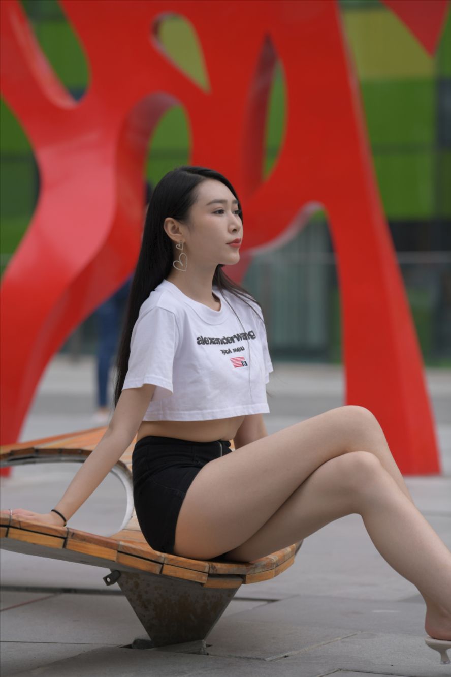 图片[9]-黑色热裤美腿美女(套图+视频)-图满多