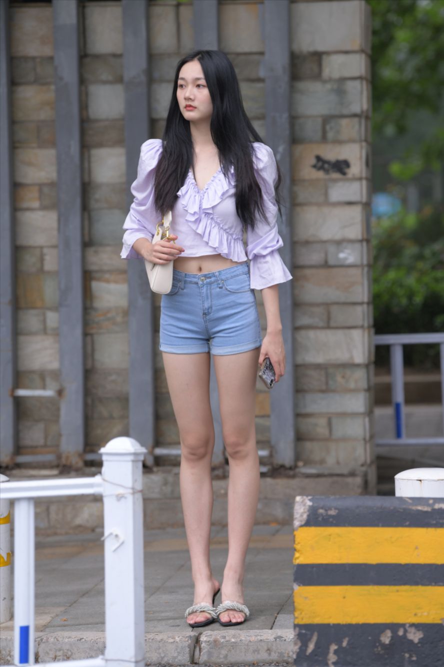 图片[8]-蓝色牛仔热裤长腿美女(套图+视频)-图满多