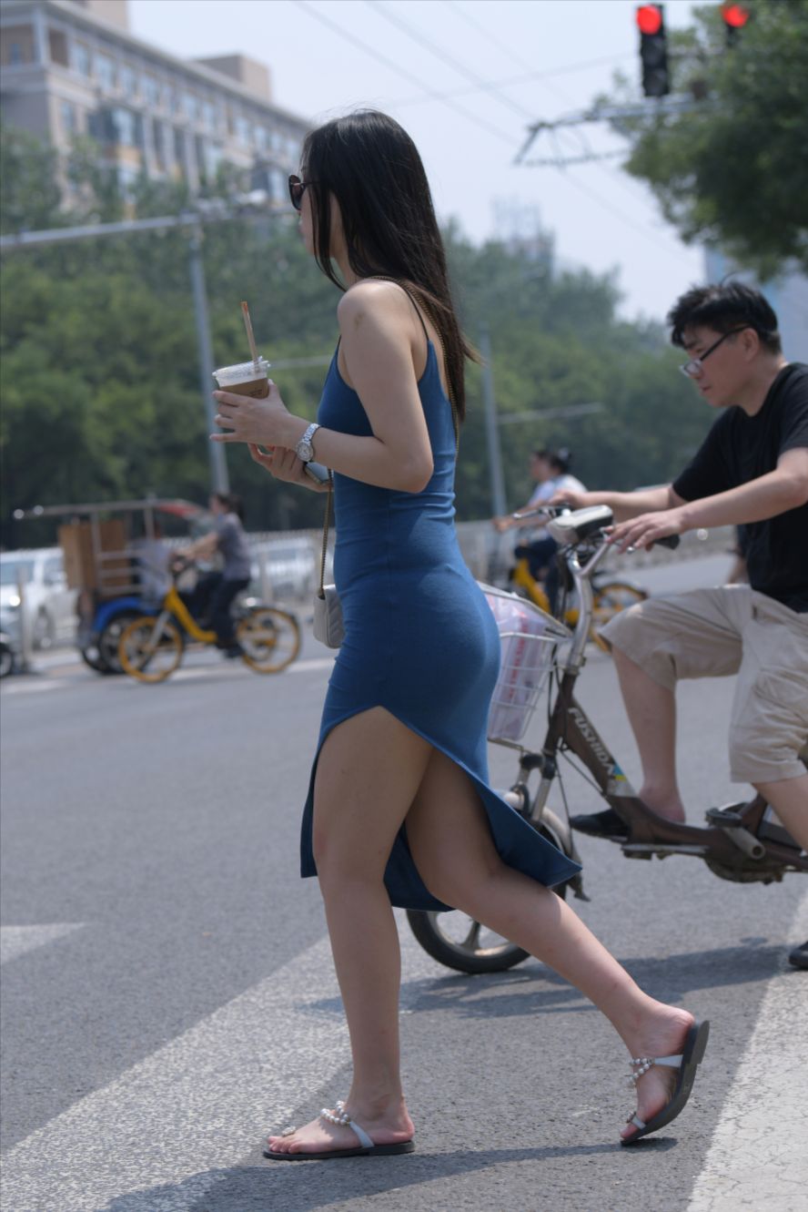 图片[5]-蓝色包臀裙美女(套图+视频)-图满多
