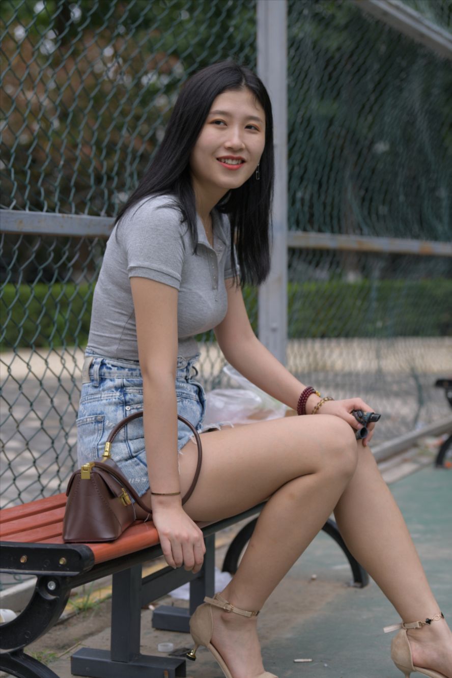 图片[9]-牛仔短裙美女(套图+视频)-图满多