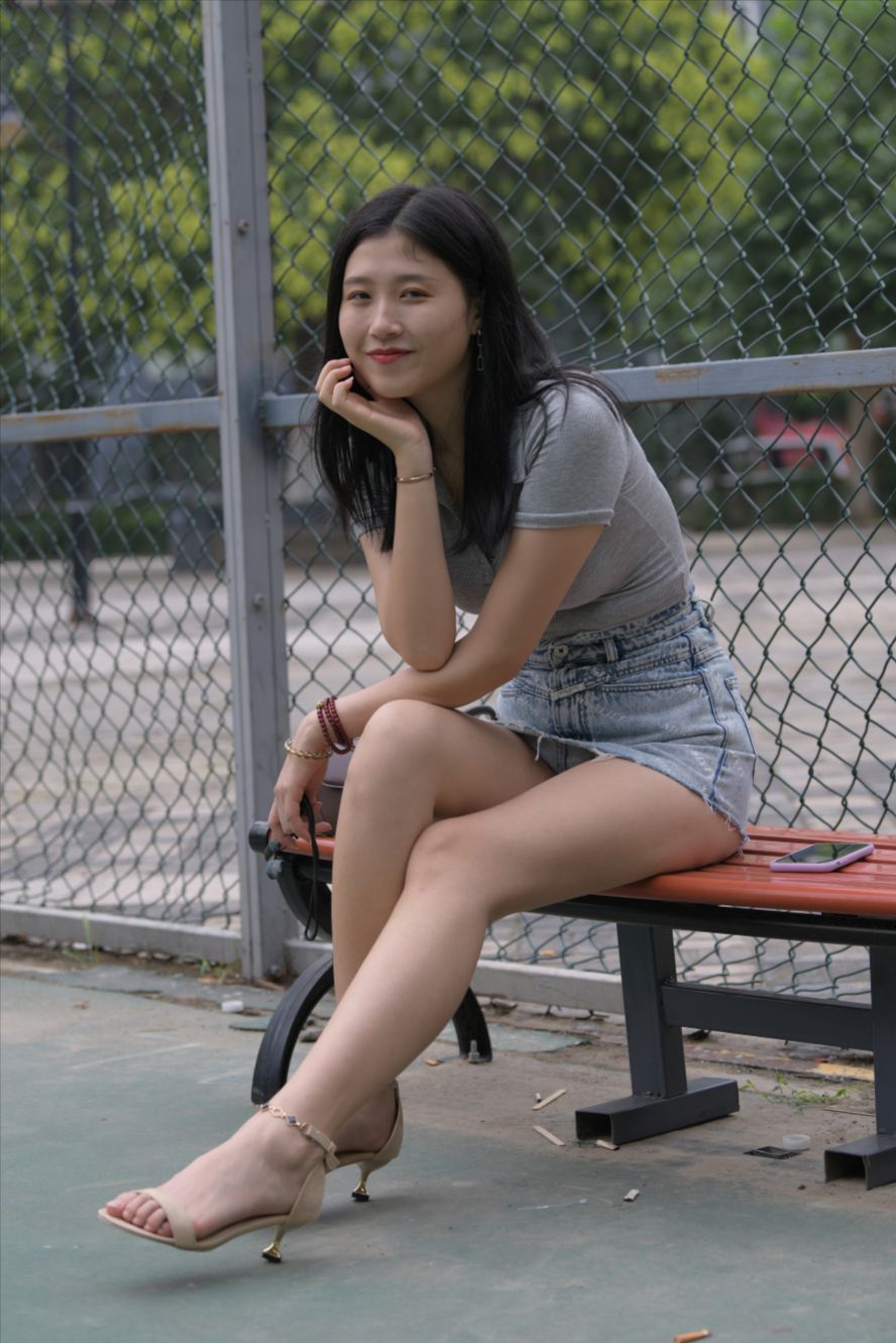 图片[10]-牛仔短裙美女(套图+视频)-图满多