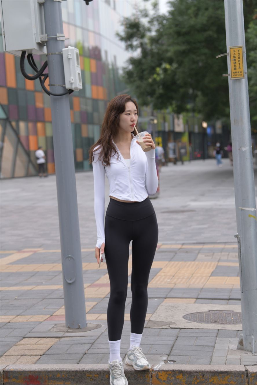 图片[3]-黑色瑜伽裤运动系高挑美女(套图+视频)-图满多