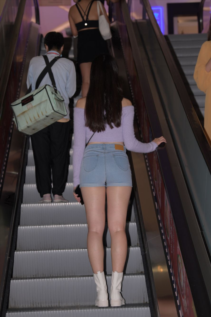 图片[7]-蓝色牛仔热裤美女-图满多