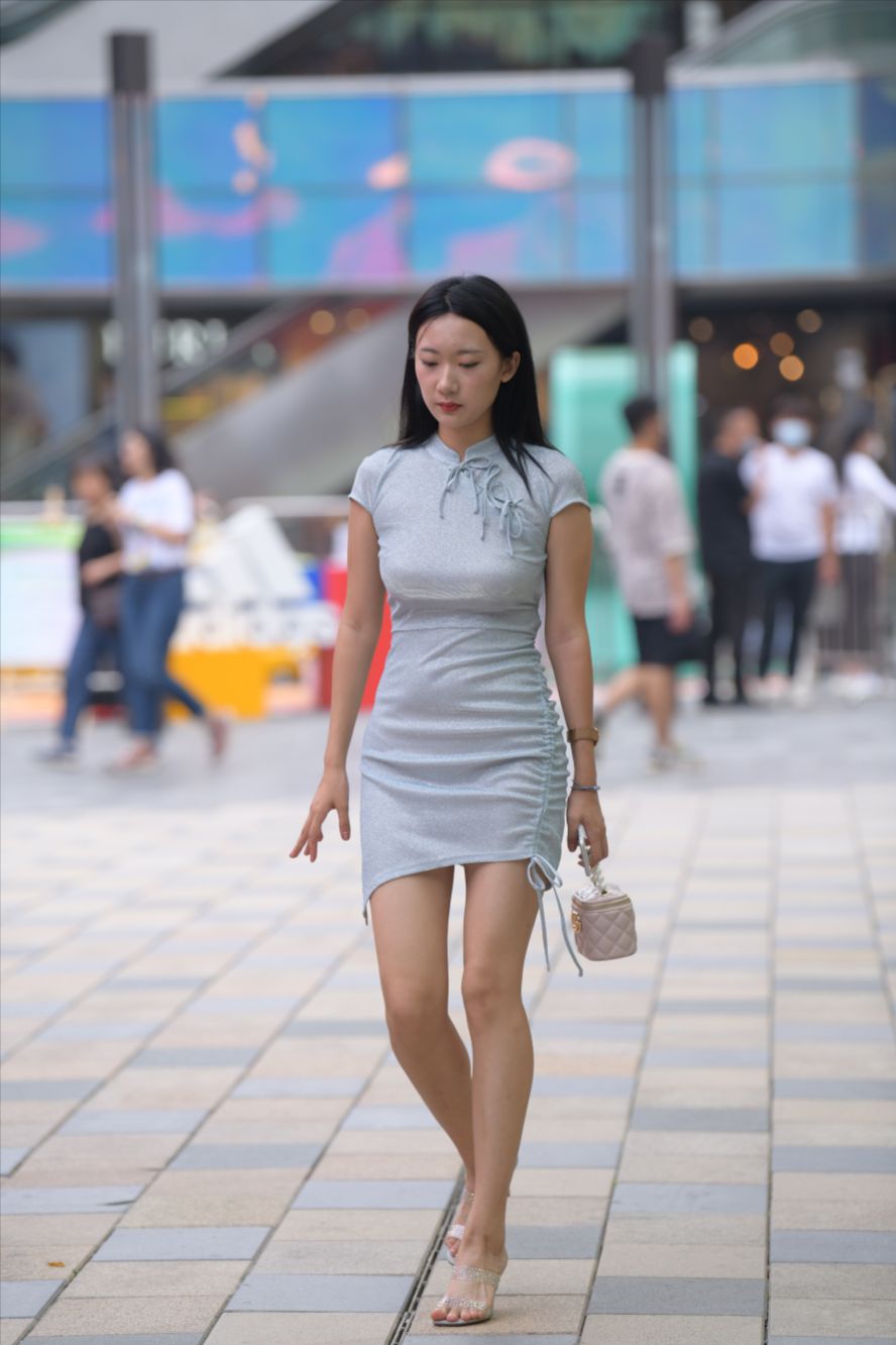 图片[4]-蓝裙美女(套图+视频)-图满多