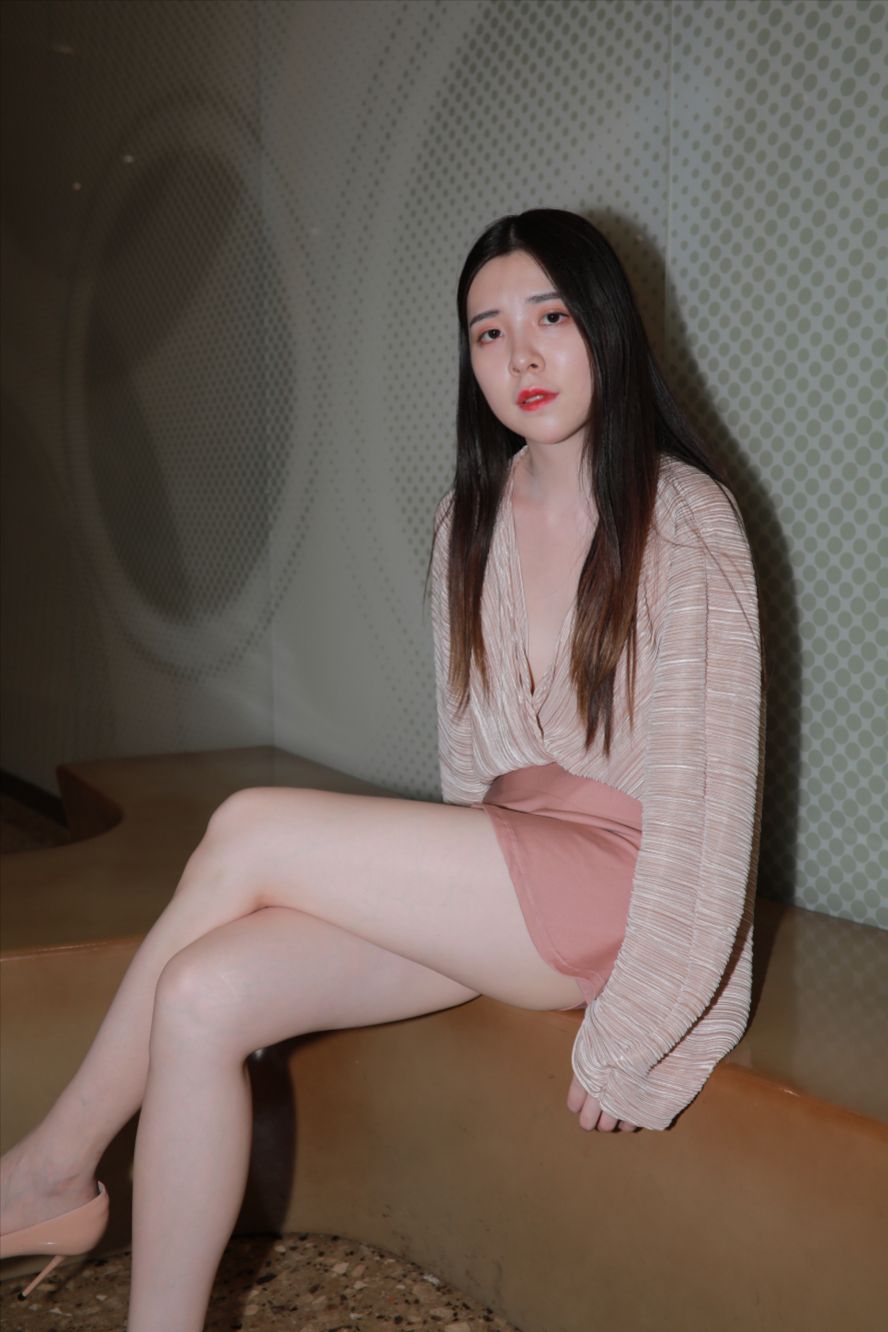 图片[5]-粉色短裙小姐姐(套图+视频)-图满多