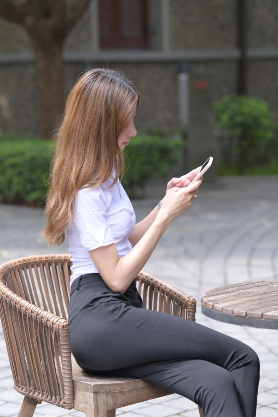 图片[8]-黑色西裤美女-图满多