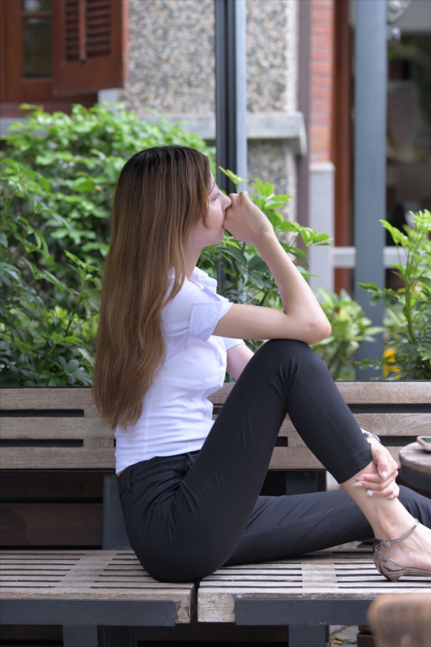 图片[9]-黑色西裤美女-图满多