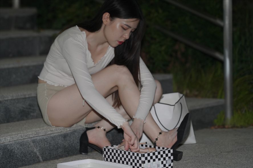 图片[9]-娇艳中透着一丝慵懒(套图+视频)-图满多