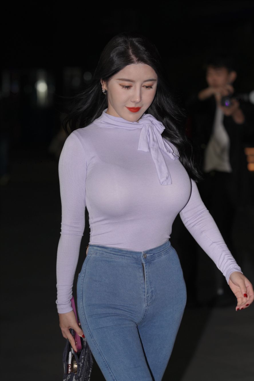 图片[5]-前凸后翘 紧牛美眉自信洒脱-图满多