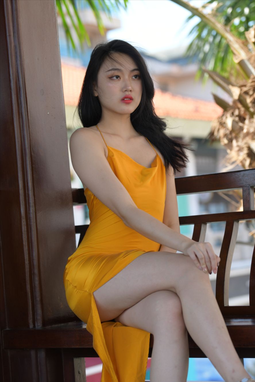 图片[4]-黄裙女子(套图+视频)-图满多