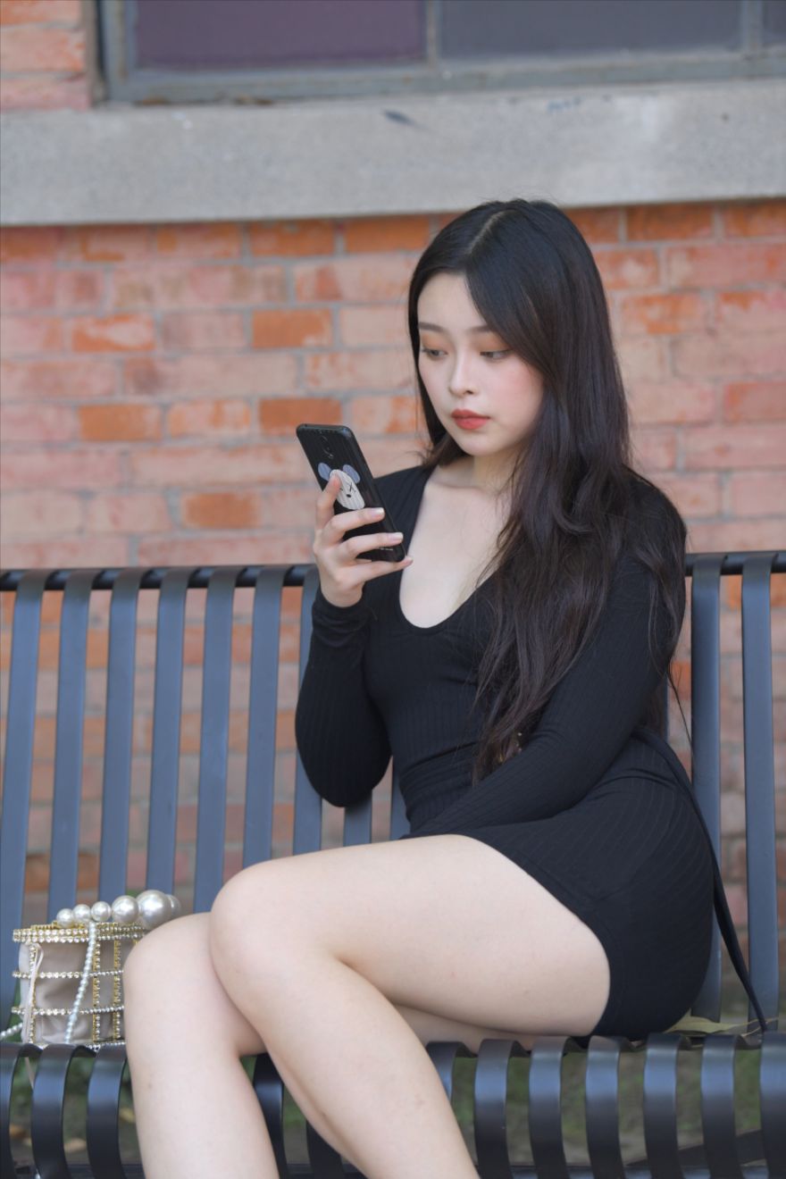 图片[2]-黑色紧身裙美女(套图+视频)-图满多