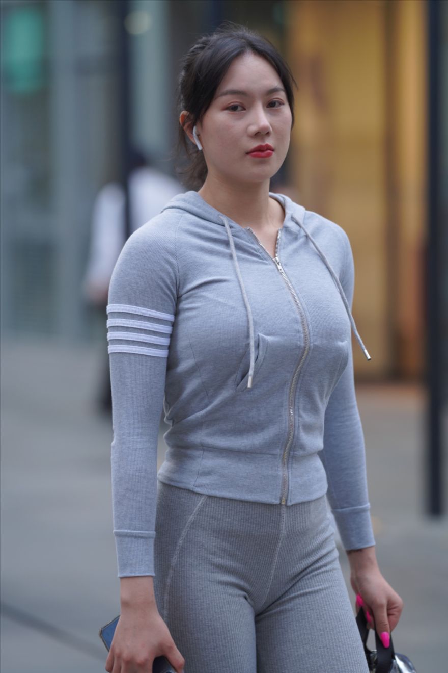 高挑运动美眉(套图+视频)-图满多