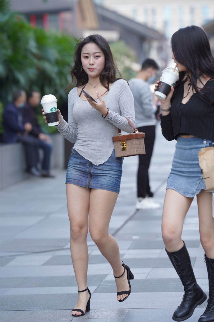 身材曼妙的美女 甜美可人-图满多