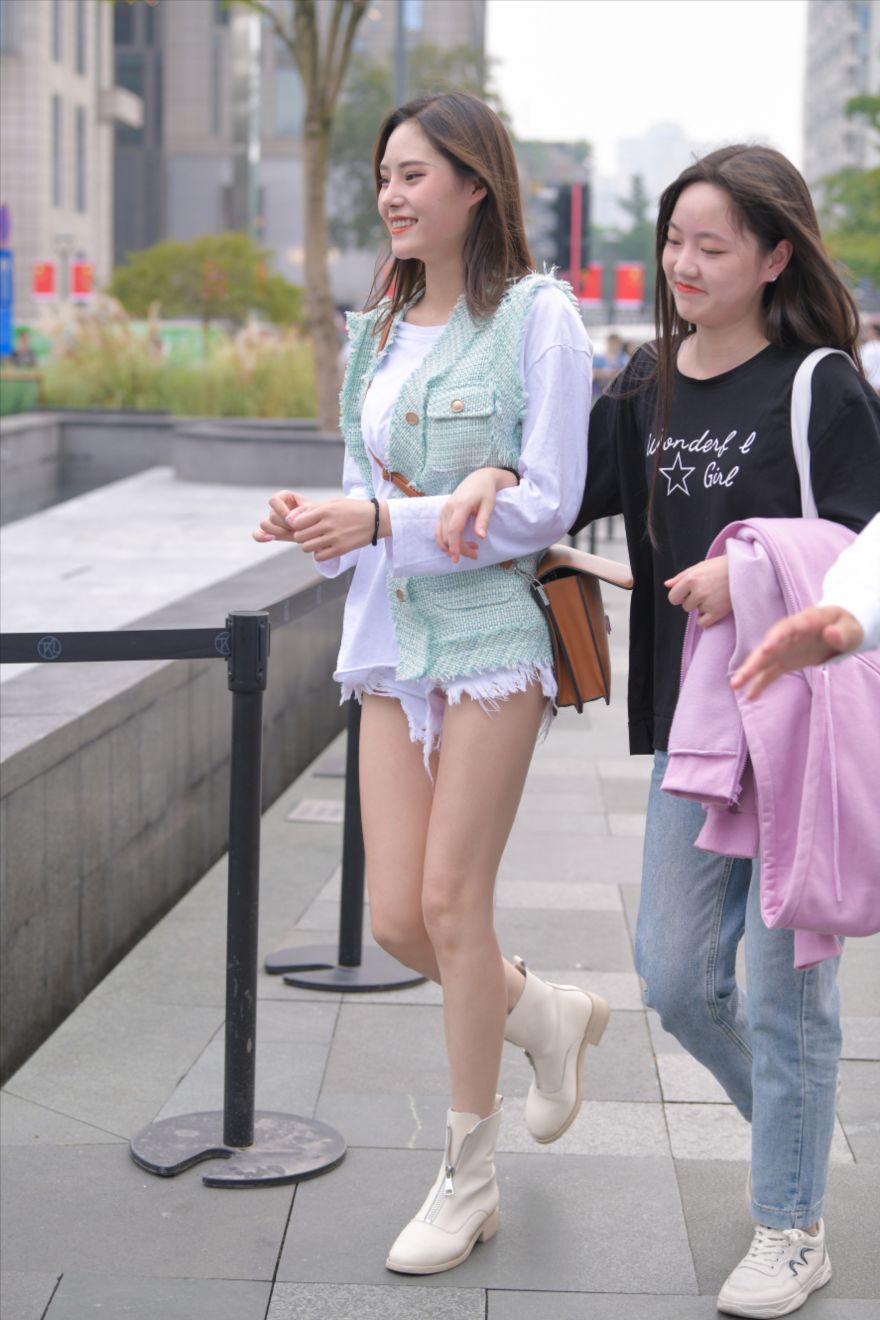 图片[6]-白色热裤女孩-图满多